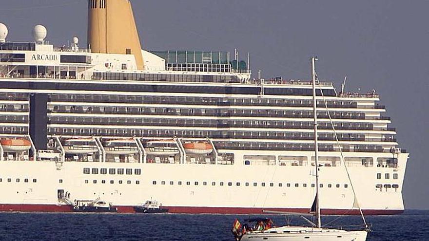 Evacuado un pasajero de un crucero británico