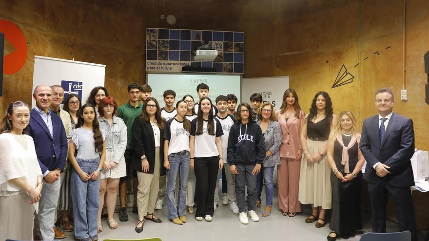 AEFAS premia en Oviedo a cinco proyectos escolares participantes en la quinta edición de Empresa Familiar en las Aulas