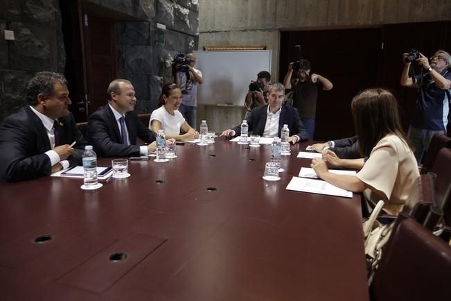 06/07/2016.CANARIAS.El presidente del Gobierno de Canarias, Fernando Clavijo, se reúne con los alcaldes de Las Palmas, Santa Cruz, La Laguna y Telde