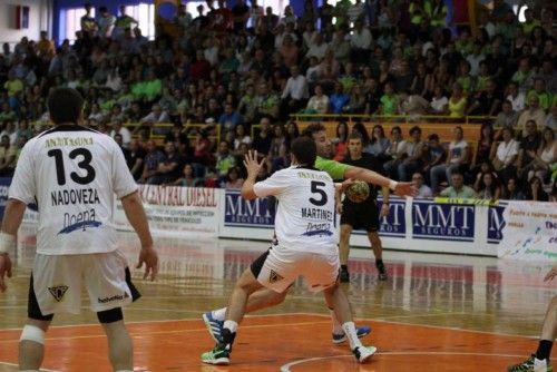 Balonmano: MMT Seguros - Helvetia Anaitasuna (25-24)