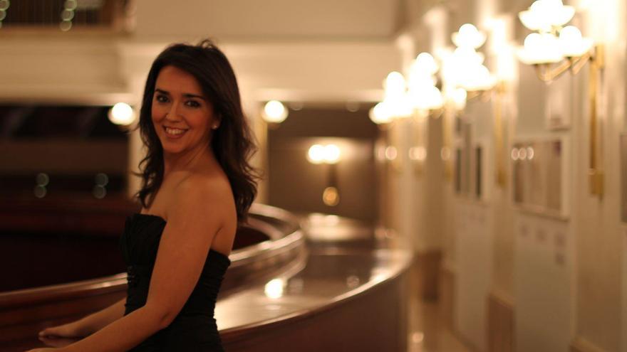 La soprano cordobesa Auxiliadora Toledano lanza su primer trabajo discográfico