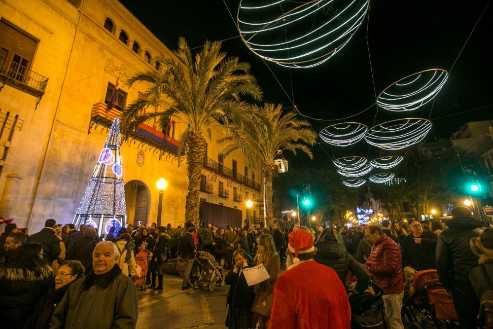 Elche inaugura el alumbrado de Navidad