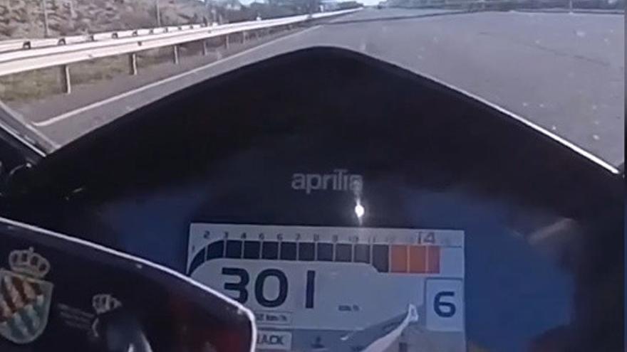 Detenido un motorista que se grabó circulando a 300km/h en una autovía por la M-50