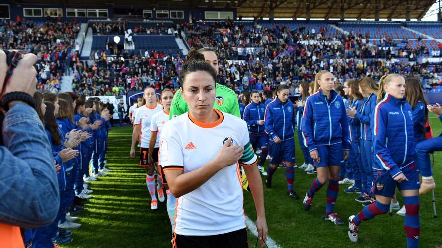 La Diputació se suma a la gran  fiesta del fútbol femenino en Orriols