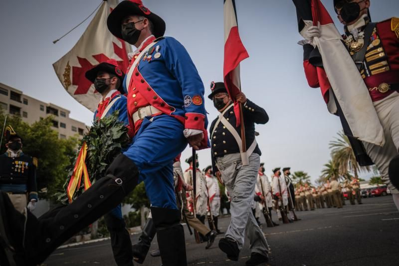 Homenaje a los caídos durante el 25 de julio de 1797 en el Cuartel de Almeyda