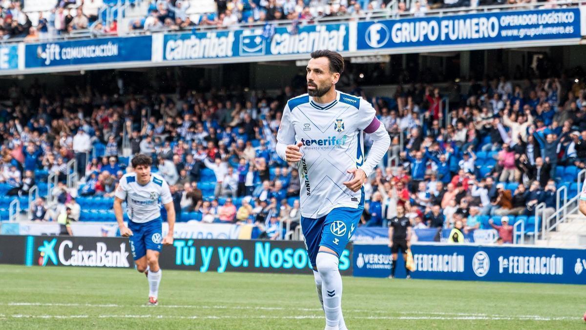 Enric entra en la galería de los grandes goleadores