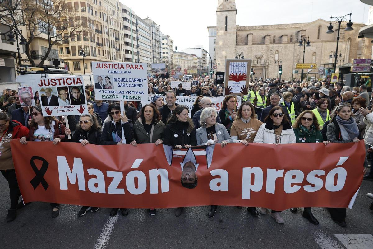 Manifestación el pasado 1 de marzo por el centro de València contra Carlos Mazón.