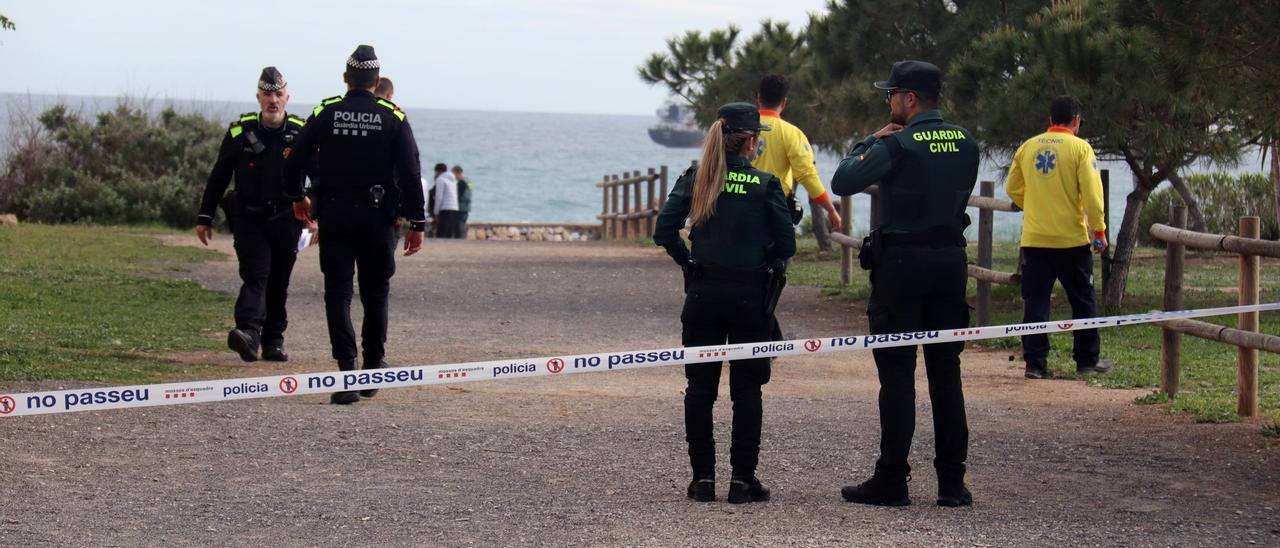 Un menor i un home que intentava salvar-lo moren ofegats a la platja de Miracle de Tarragona