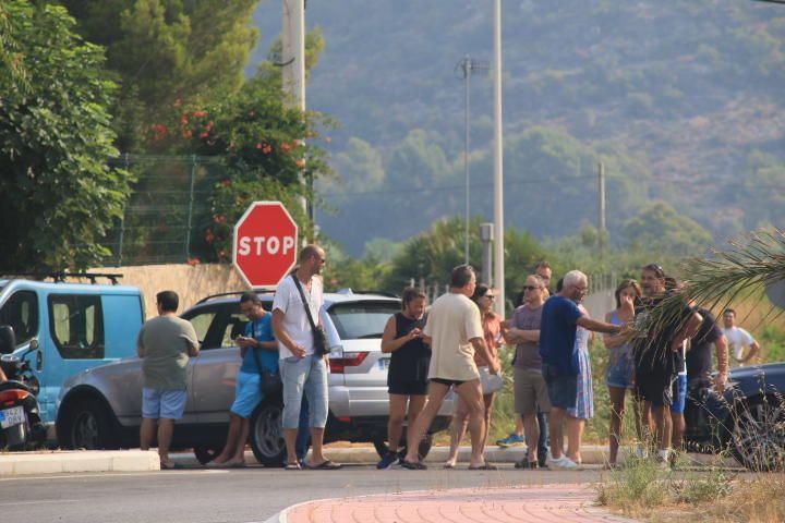 Incendio forestal entre Pinet, La drova y Marxuquera