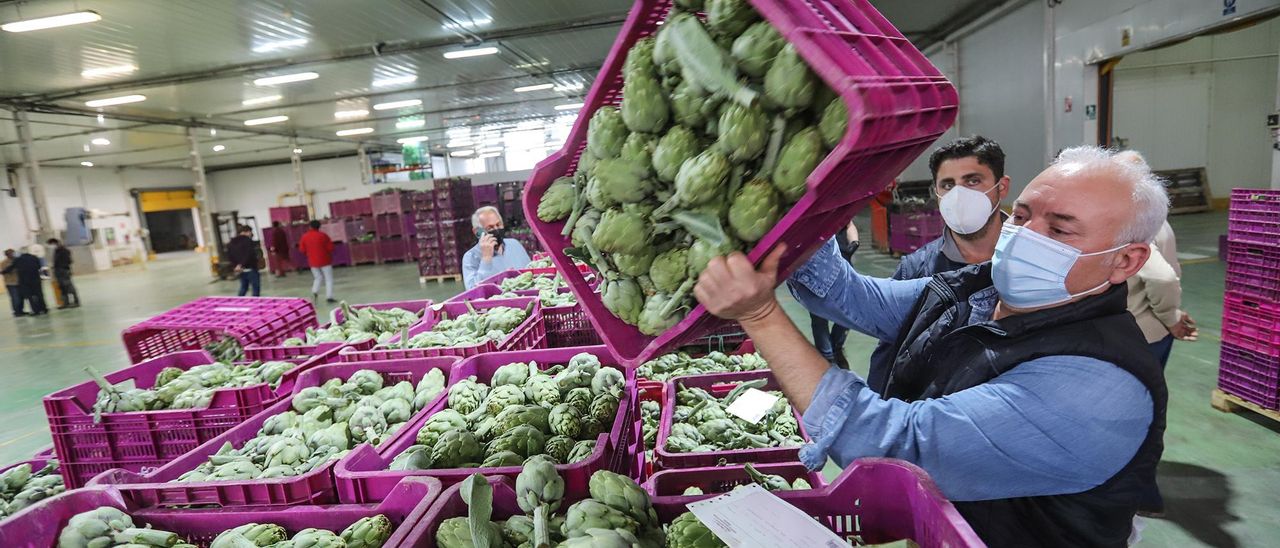 Subasta de hortalizas en Orihuela, producto que ha acusado el problema del agua.