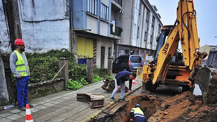 Avería en la avenida de Cambados, en una imagen de 2019.  | // I. ABELLA