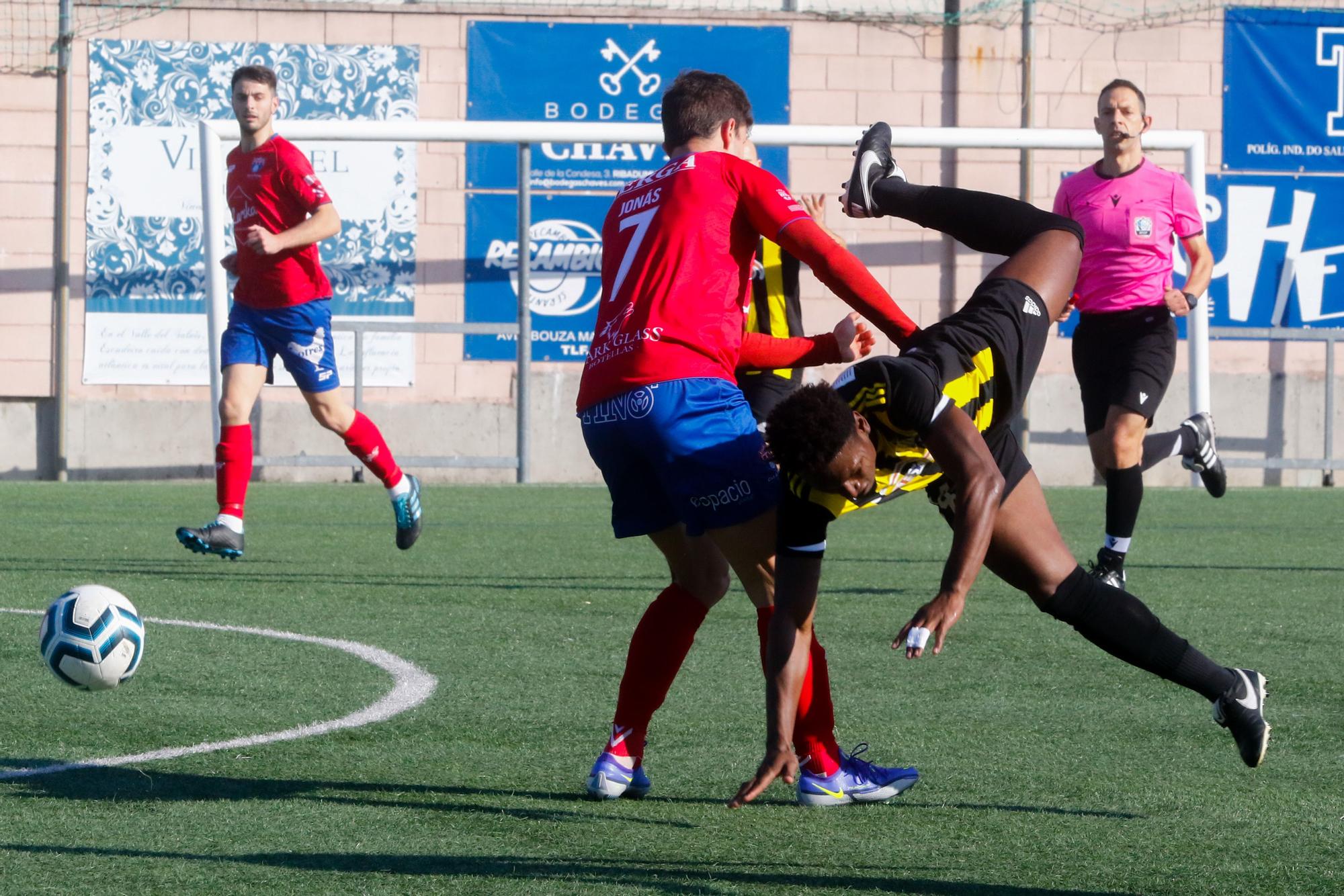 El Umia se impone al Ribadumia en el derbi esperado 27 años (2-1)