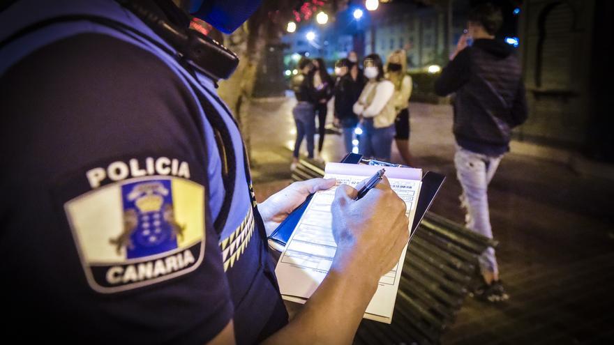 Reyerta en San Telmo: un joven agrede con una botella de cristal a otro para robarle el móvil