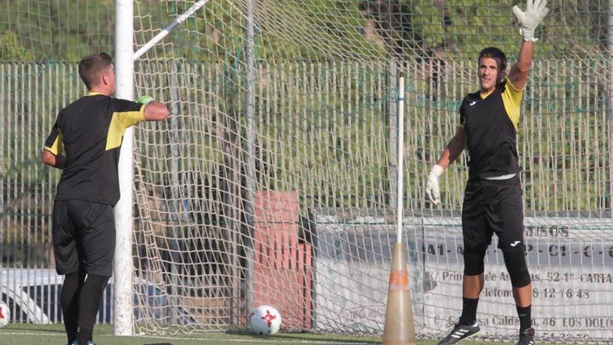 El portero del filial también se rompe un dedo de la mano