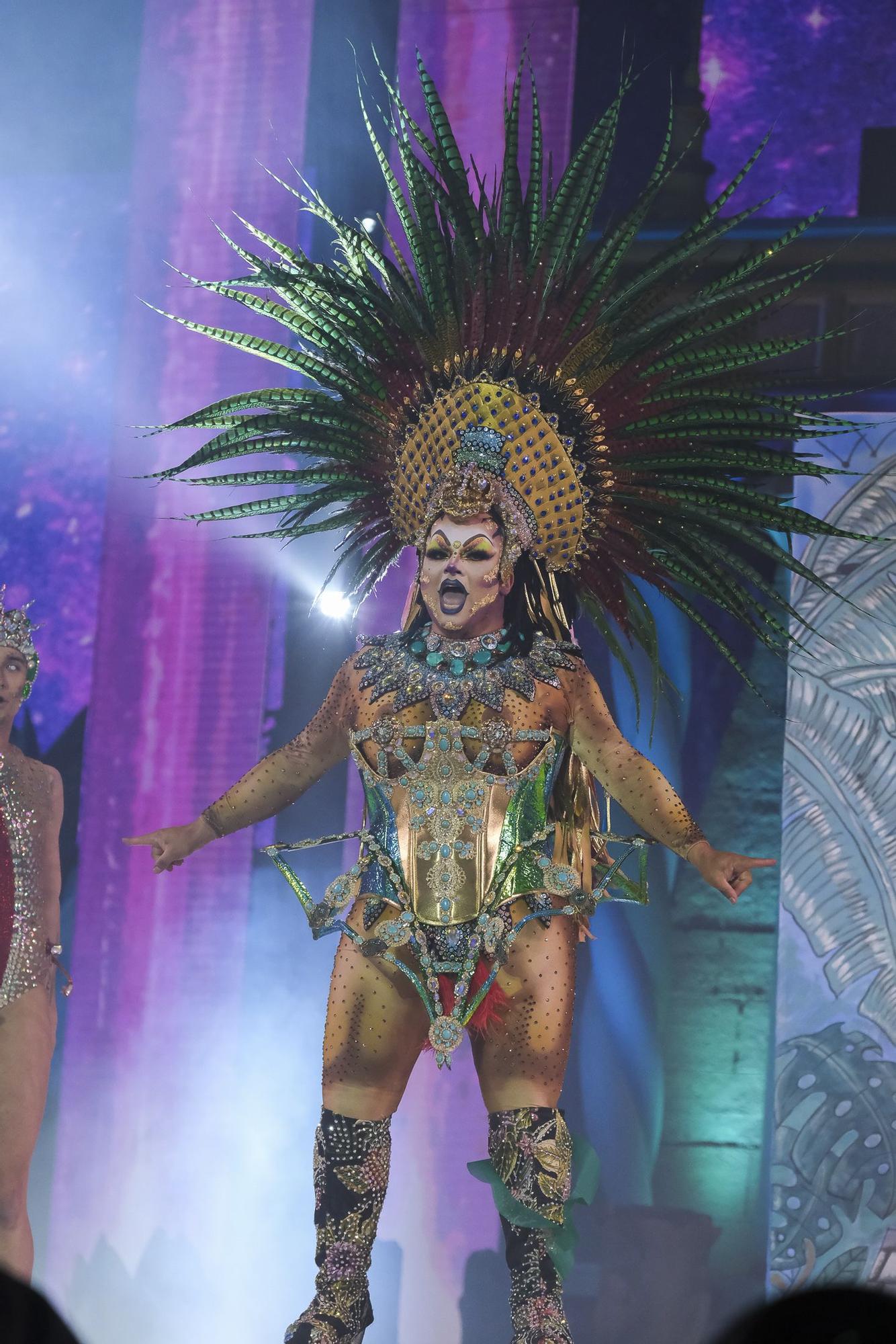 Actuación de Drag Jou Jones en la Gala Drag del Carnaval de Las Palmas 2022