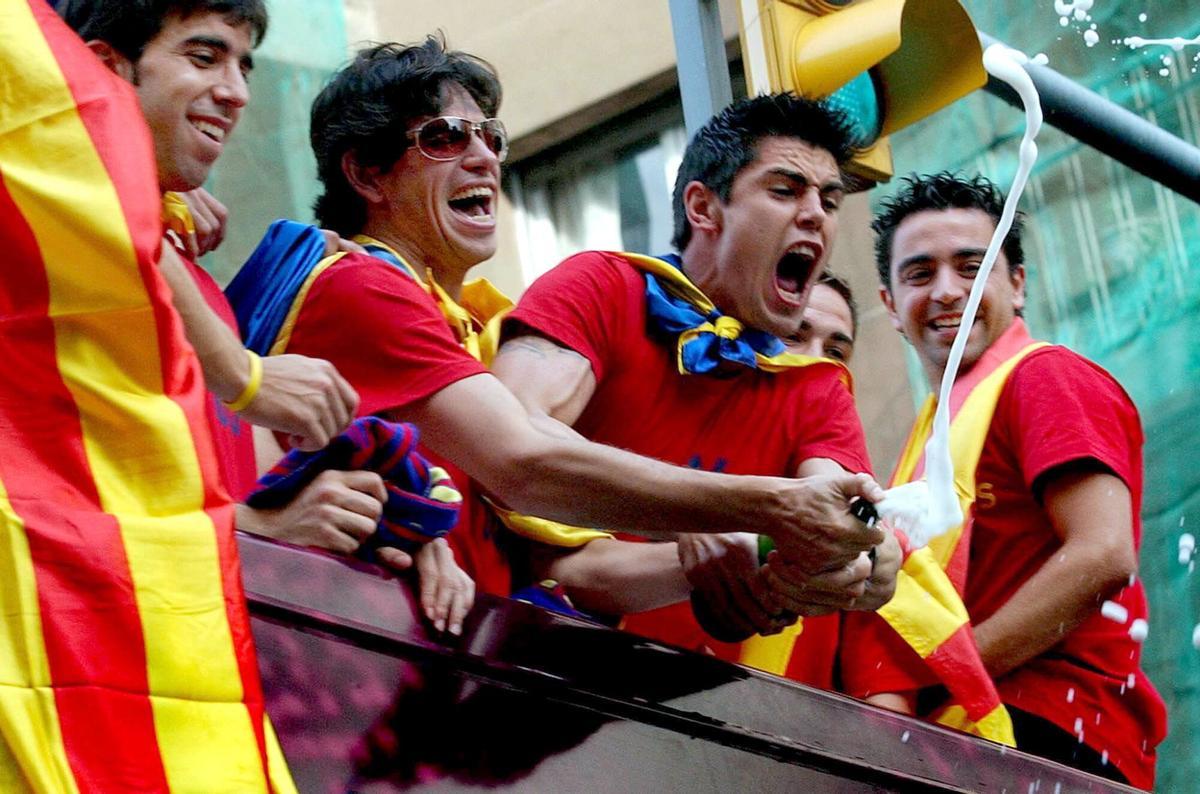 Albertini y Valdés celebrando el título de liga del 2005