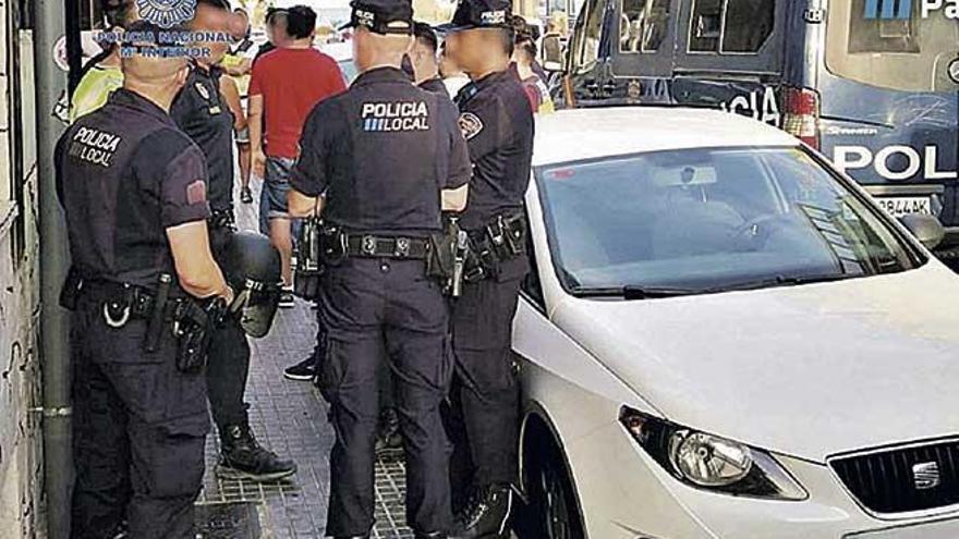 El hombre fue arrestado por patrullas de la Policía Nacional y Policía Local de Palma.