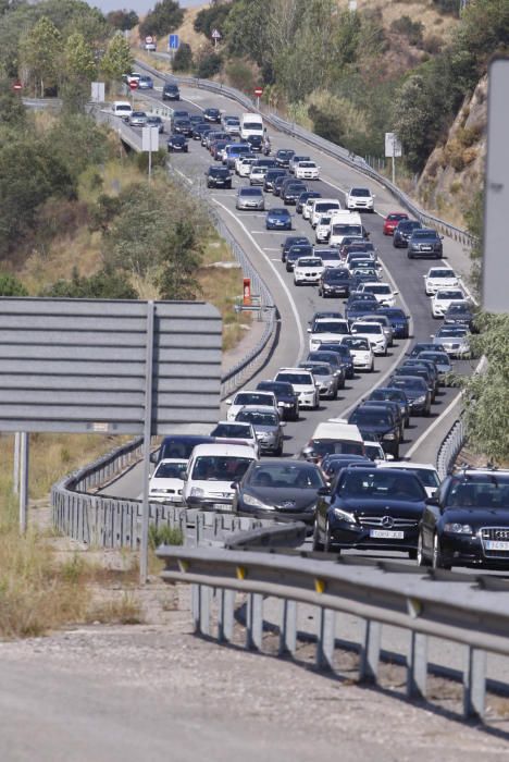 Mobilització contra la granja de pollastres a Solius