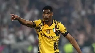 El Barça sigue sin moverse por Dumfries