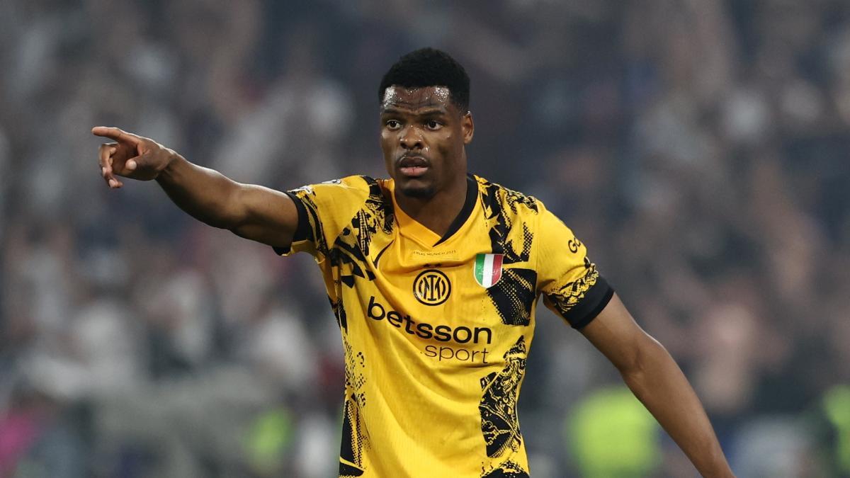 Ausilio, director deportivo del Inter: "No hemos recibido ningún interés del Barcelona por Dumfries"