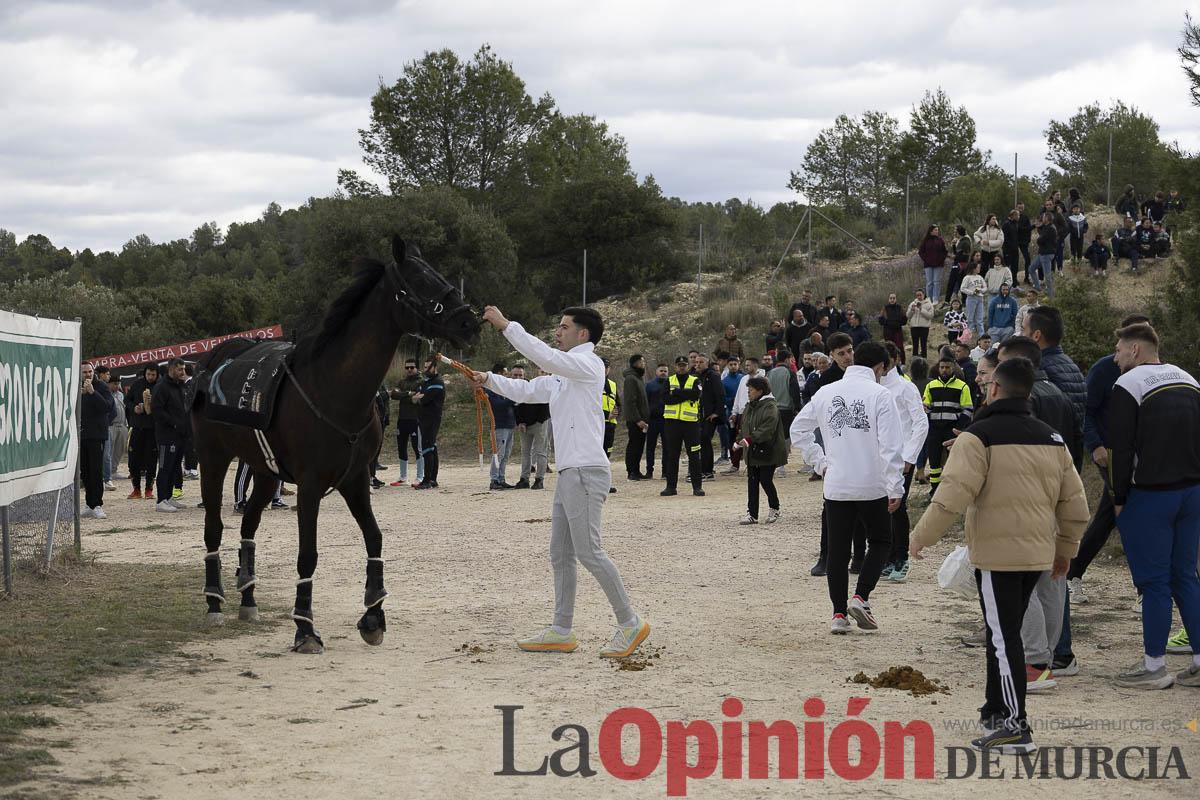 Los Caballistas de Caravaca se miden las fuerzas en la convivencia de la Peña Artesano