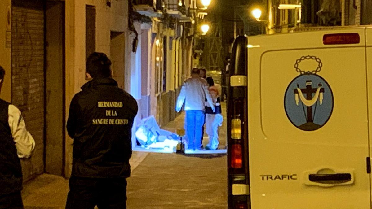 El cadáver fue localizado a la altura del número 150 de la calle Boggiero de Zaragoza.