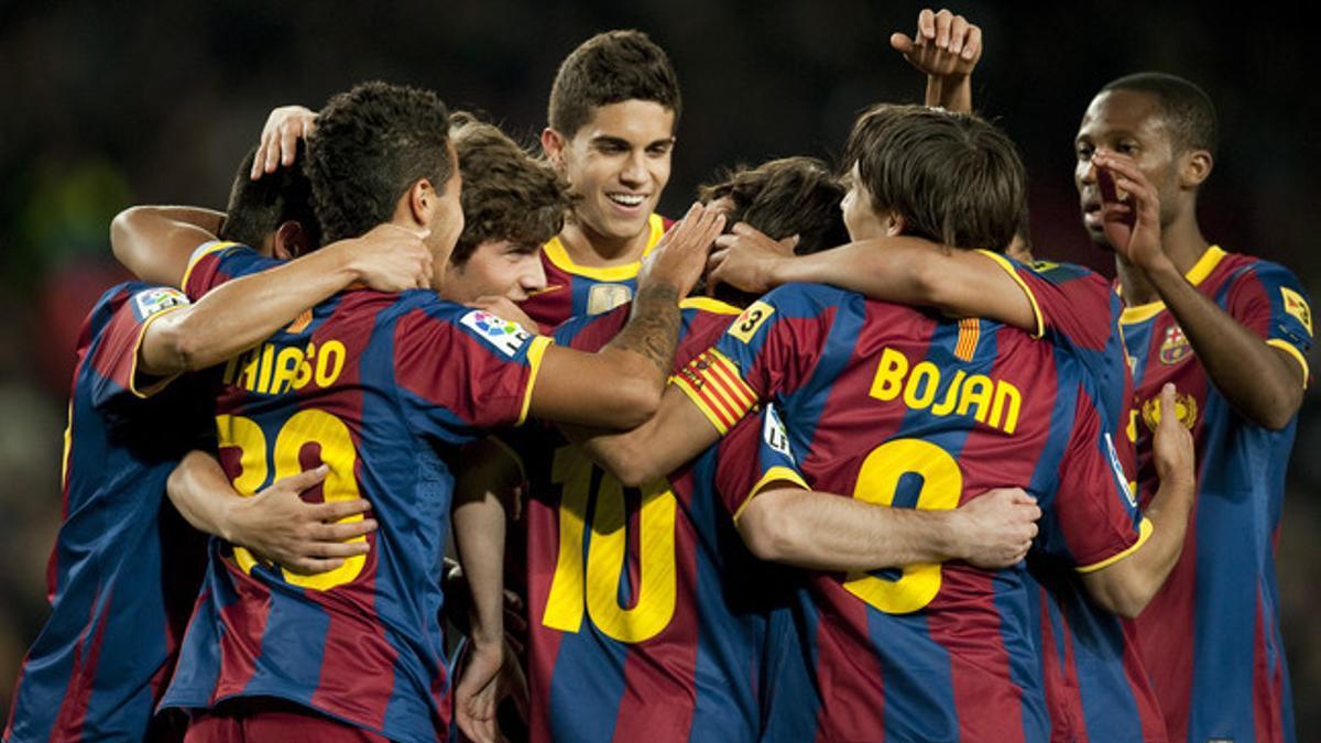 Los jugadores del Barça celebran un gol de Messi en el partido de vuelta de la eliminatoria copera ante el Ceuta.