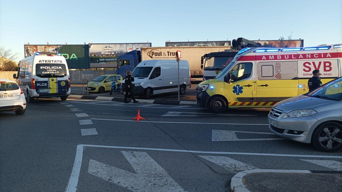 La Policía Local y una ambulancia de Soporte Vital Básico se han desplazado hasta el lugar de la caída.