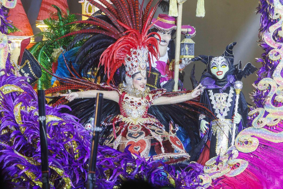 Las fotos de la elección de la reina infantil carnaval Las fotos de la elección de la reina infantil carnaval