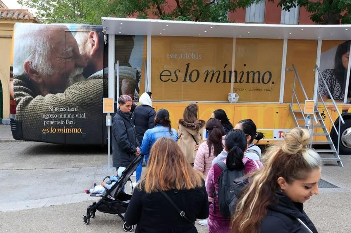 Autobús del Ingreso Mínimo Vital.