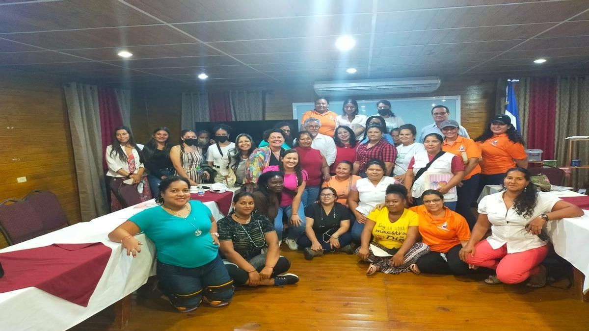 Mujeres participantes en las iniciativas impulsadas por el grupo de desarrollo local asturiano.