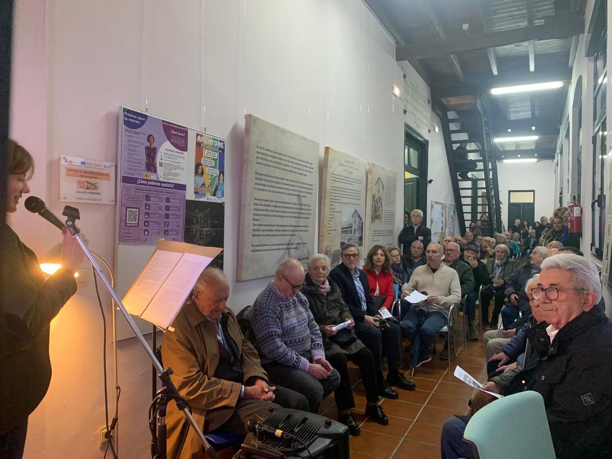 Asistentes a la celebración del aniversario.