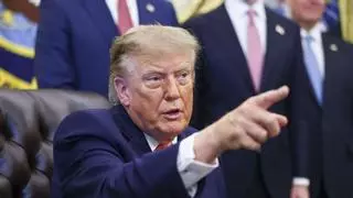 Trump estudia convertir la sala de prensa de la Casa Blanca en una piscina como su "último legado"