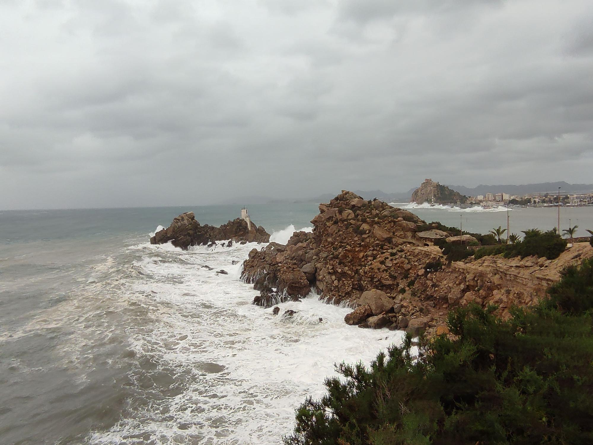 Temporal de lluvia y viento en Águilas