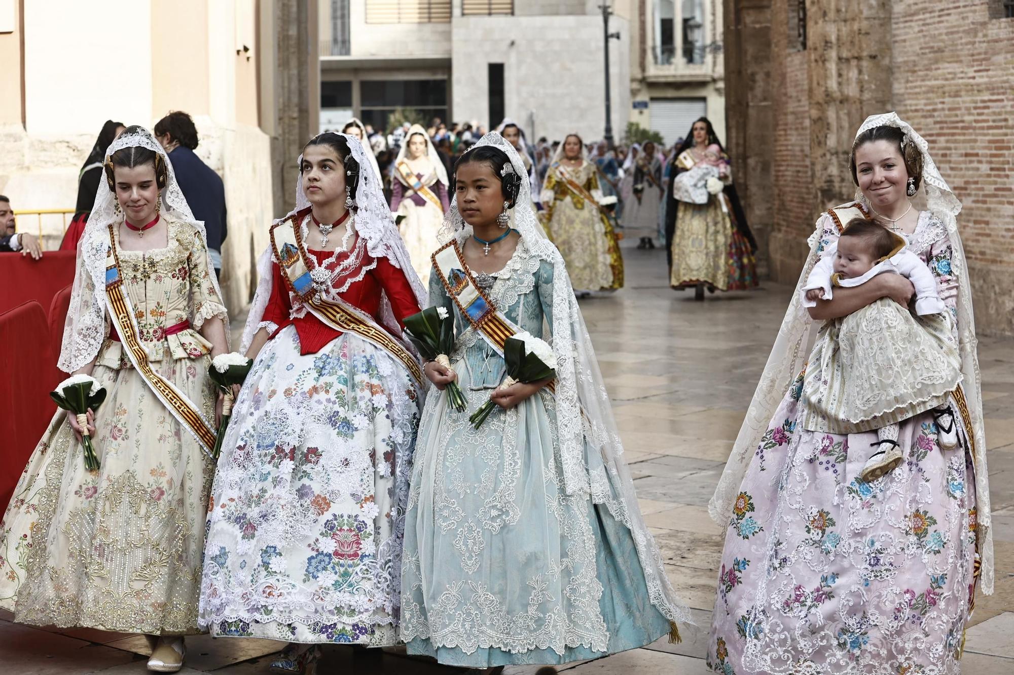 Ofrenda 18 de marzo. Calle de la Paz (16-17 horas)