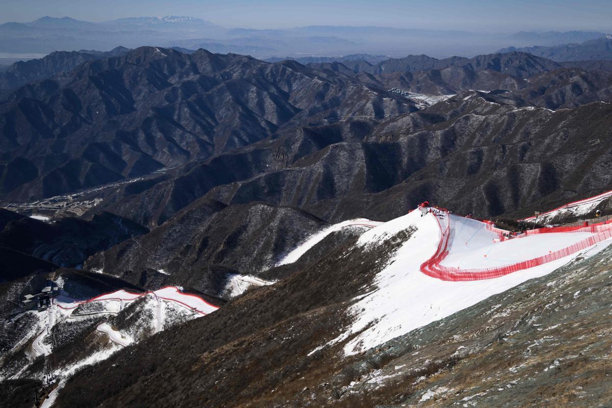 Vista general de la Downhill Race (carrera, colina abajo) en el Centro Nacional de Esquí Alpino en Yanqing antes de la celebración de los Juegos Olímpicos de Invierno 2022 en Pekín. La foto es del 2 de febrero del 2022.