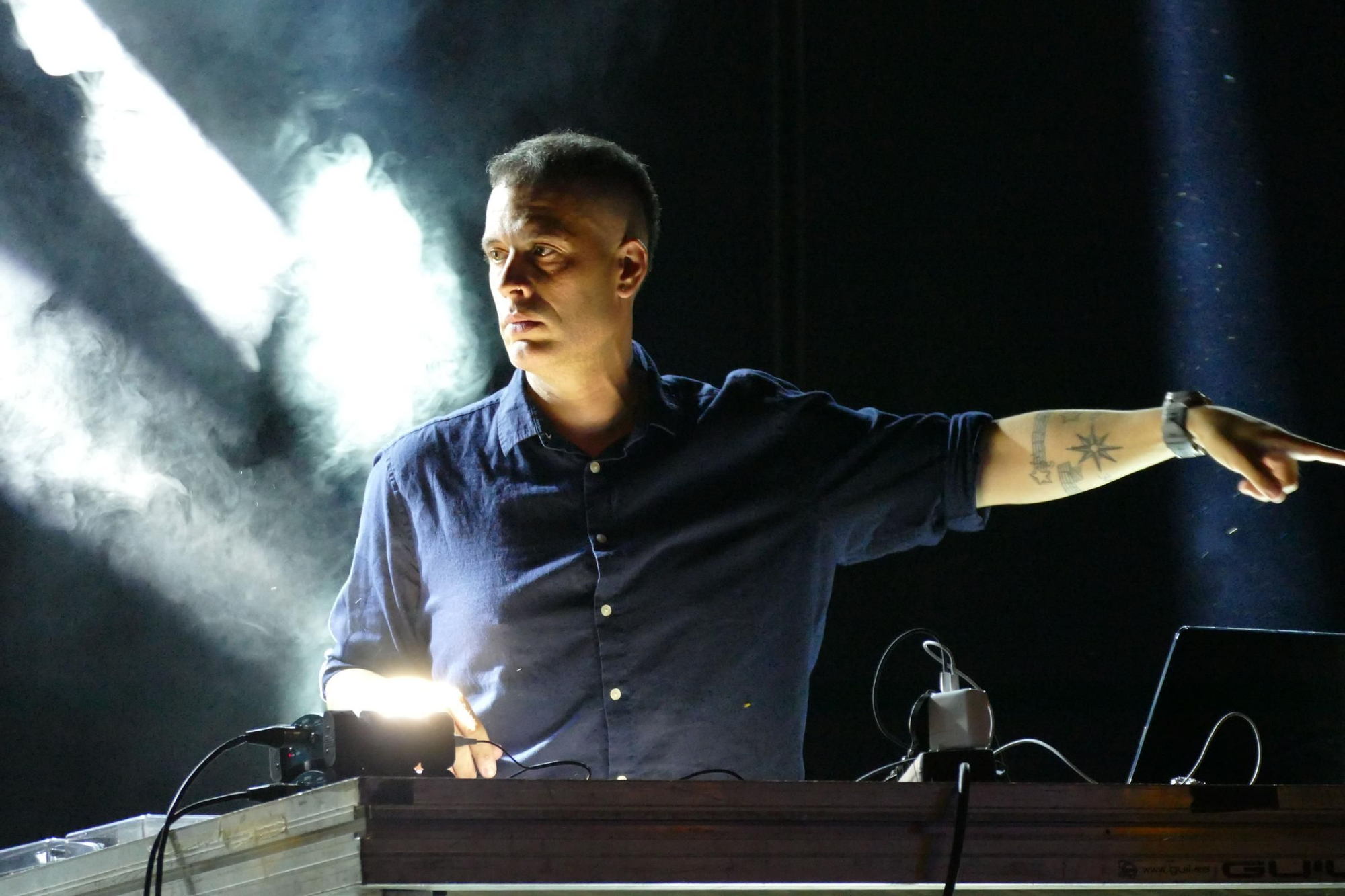Ni la calor atura el bon ambient dels concerts de la revetlla de Sant Pere a Figueres