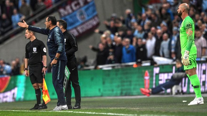 Sarri y Caballero, en la banda de Wembley.