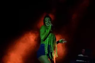 Las imágenes del concierto de Ana Guerra en la feria de Plasencia