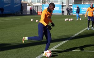 Dembélé, en el entrenamiento del Barça en la ciudad deportiva de Sant Joan Despí.