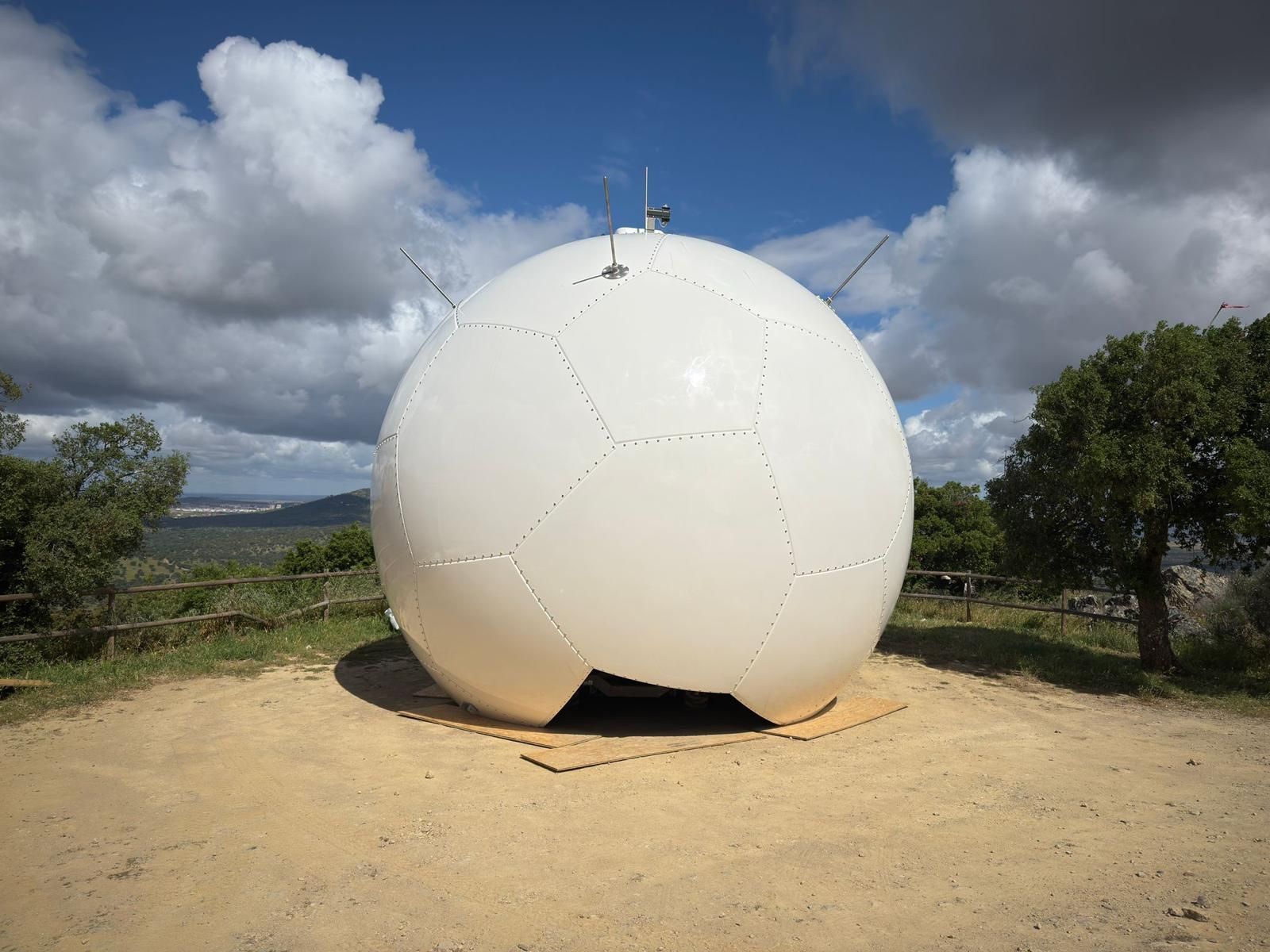 Galería | El nuevo radar meteorológico de Sierra de Fuentes