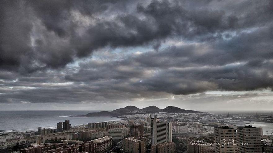 Amanecer en la capital grancanaria este sábado 24 de enero.