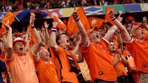Países Bajos, en cuartos de la Eurocopa 16 años después