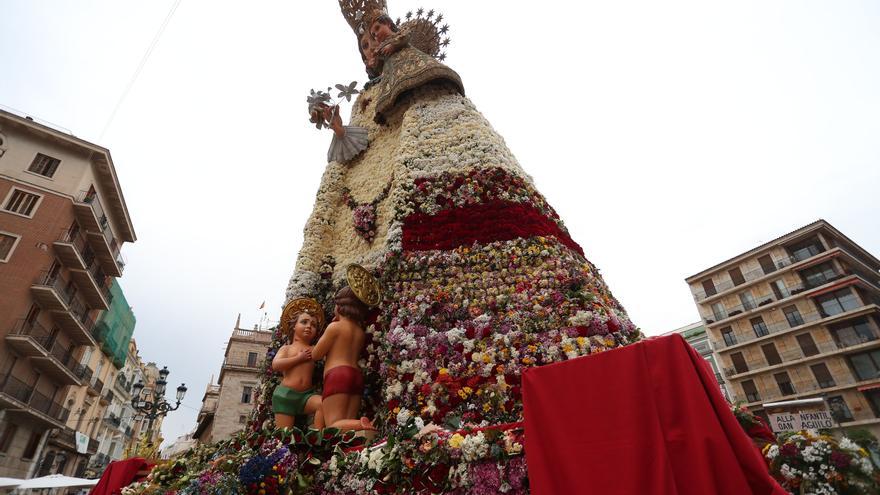 Hasta cuándo se puede ver el manto de la Virgen