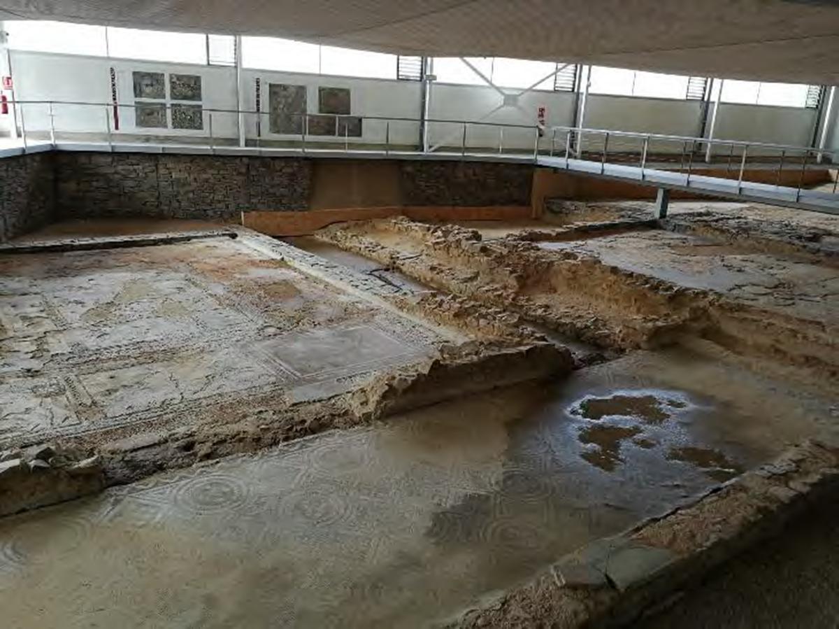 Aspecto de una de las estancias del yacimiento tras los episodios de inundacion por lluvias torrenciales.  | P. E.