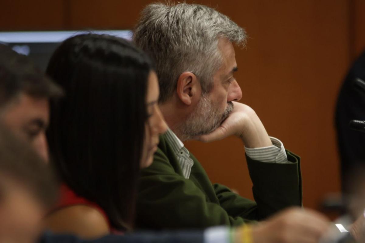 El portavoz del gobierno municipal de Córdoba, Miguel Ángel Torrico, durante un pleno del Ayuntamiento.