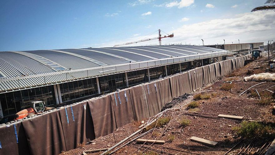 Dávila exige la financiación para construir la segunda terminal del Aeropuerto de Tenerife Sur