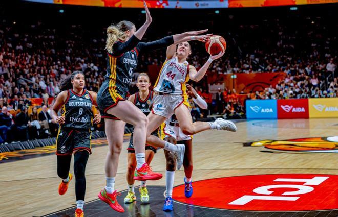 España se cuelga un bronce que sabe a oro