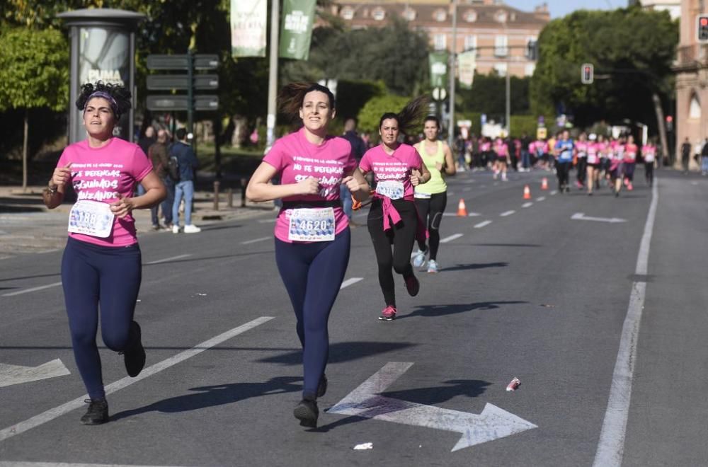 Ambiente en la V Carrera de la Mujer de Murcia