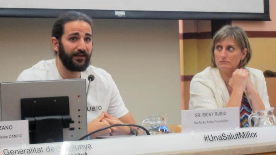 Ricky Rubio y la consellera de Salud, Alba Vergés.